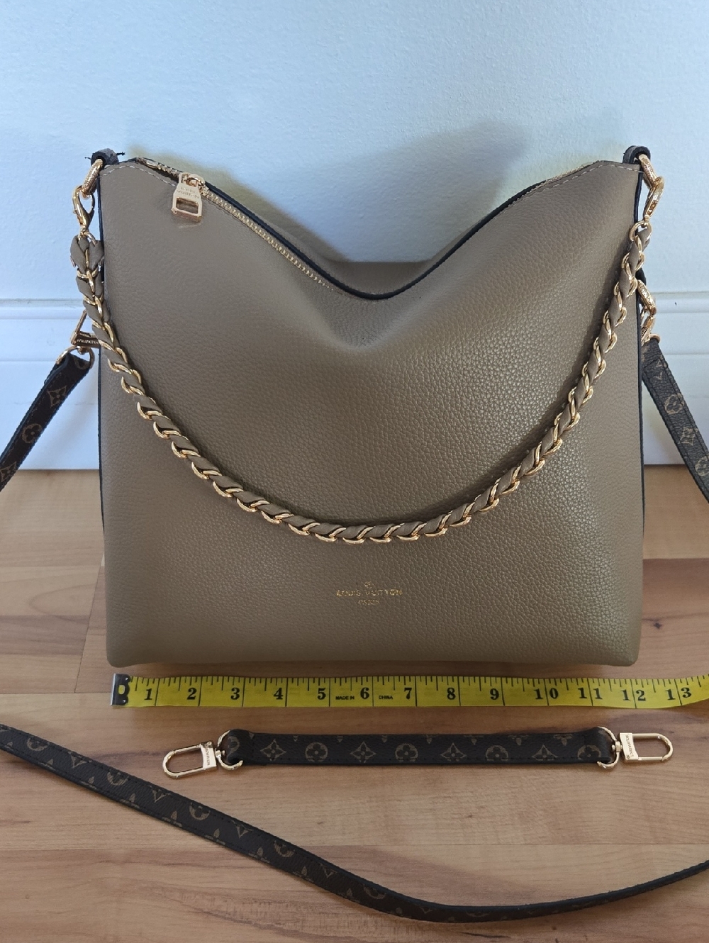 Luxury-Inspired Brown Monogram Hobo Bag - Picture 5 of 7